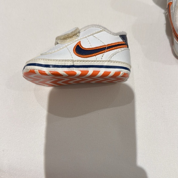 Newborn Nike Sneakers - Picture 1 of 4